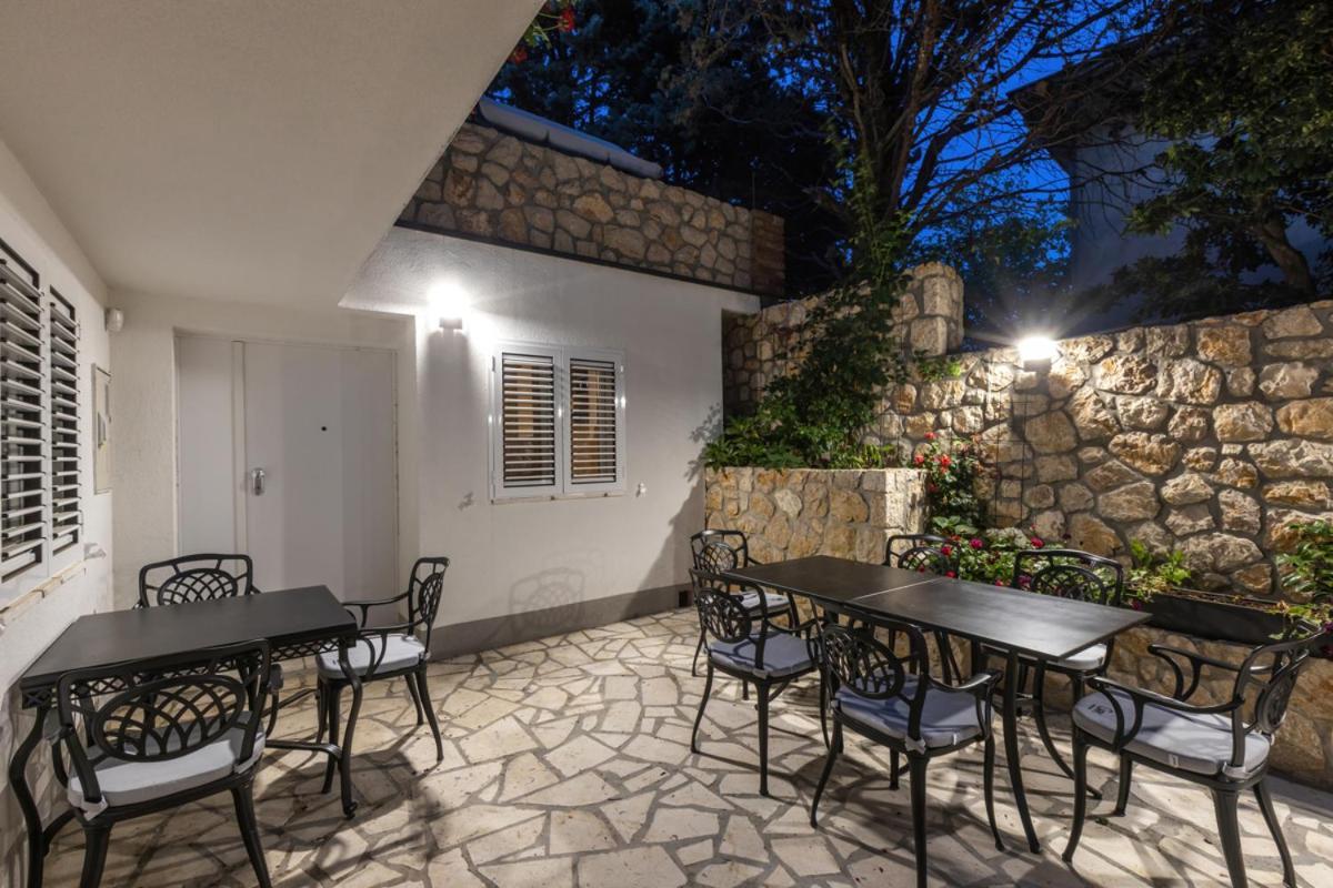 Apartment Cvrk Family House Novi Vinodolski