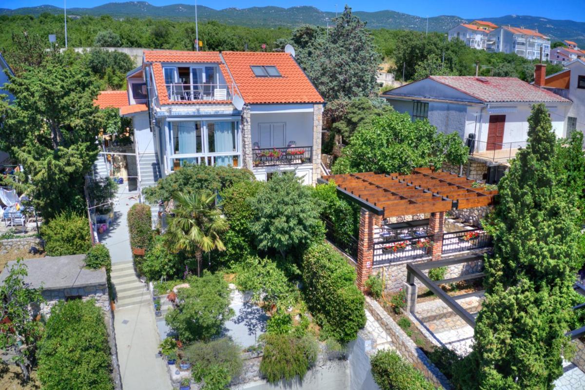 Apartment Cvrk Family House Novi Vinodolski