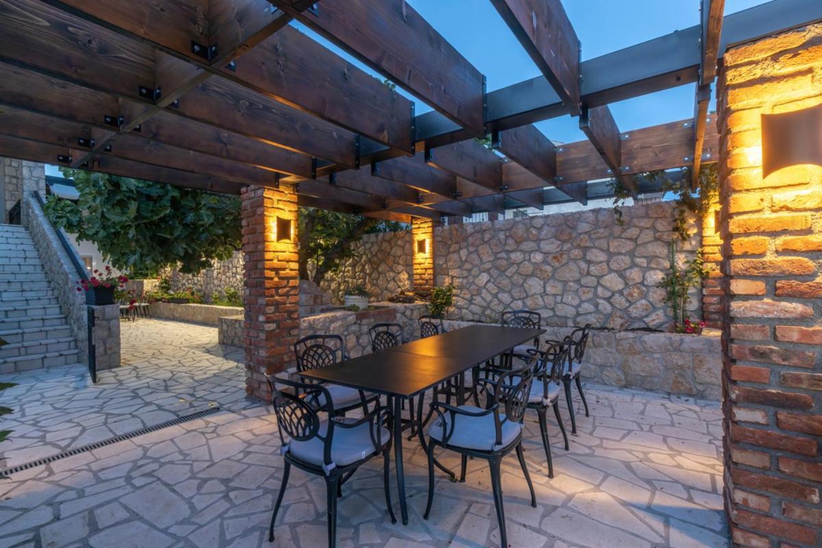 Cvrk Family House
