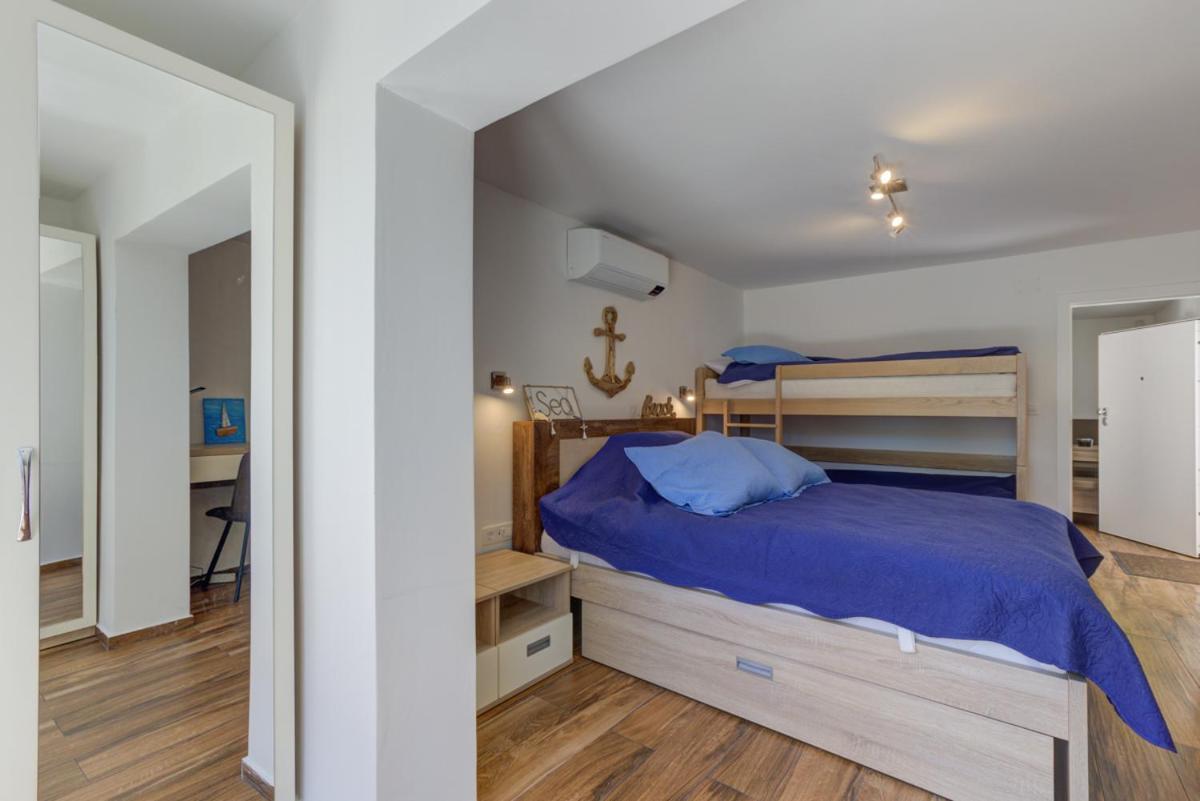 Apartment Cvrk Family House Novi Vinodolski